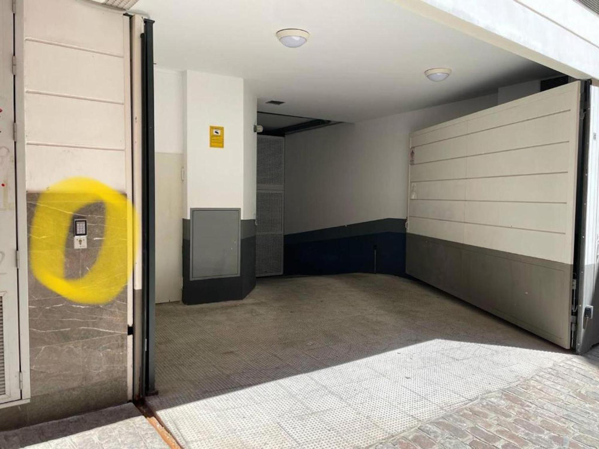 Apartamento En Casco Historico Con Terraza Comunitaria Y Parking Opcional Granada Esterno foto