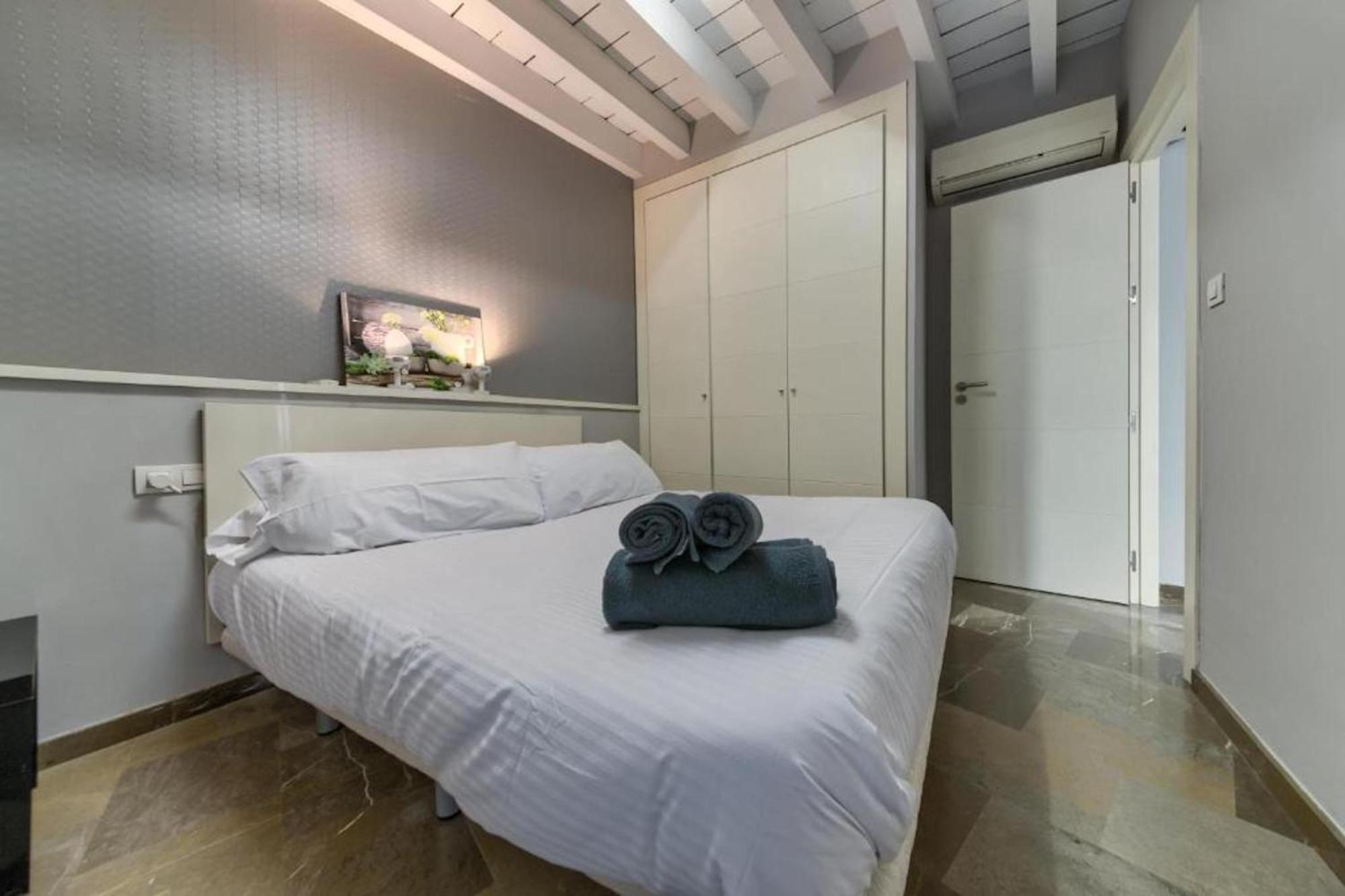 Apartamento En Casco Historico Con Terraza Comunitaria Y Parking Opcional Granada Esterno foto
