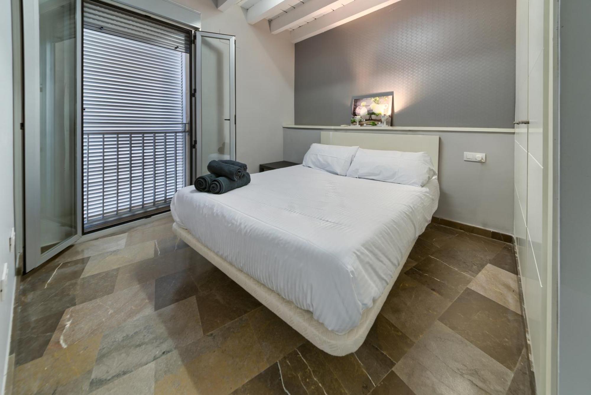 Apartamento En Casco Historico Con Terraza Comunitaria Y Parking Opcional Granada Esterno foto